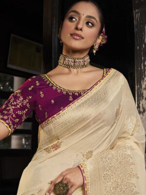 Blush Bloom – Youthful Floral Saree