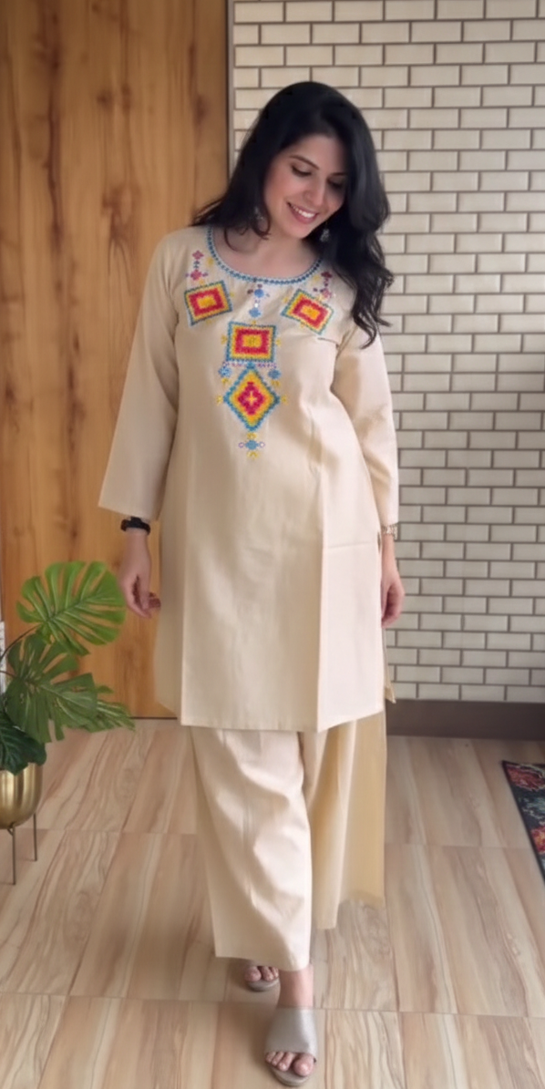 Ivory Cotton Co-ord Set with Contrast Black Appliqué Work - Image 2