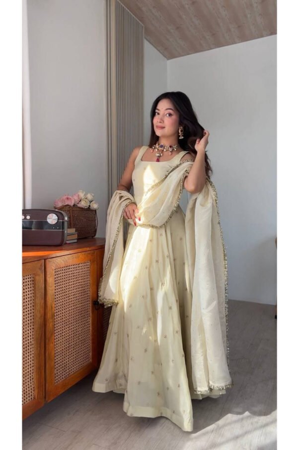 Daisy White Cosmos Anarkali Gown Set